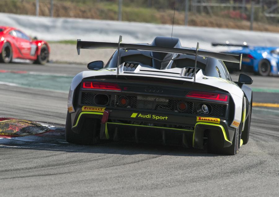  Audi R8 LMS GT2 2019 года  (фото 35 из 40)